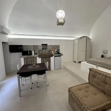 Tufo House Apartman Matino