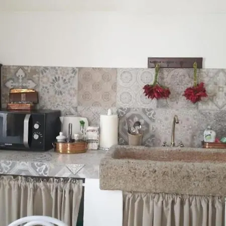 Tufo House Apartman Matino