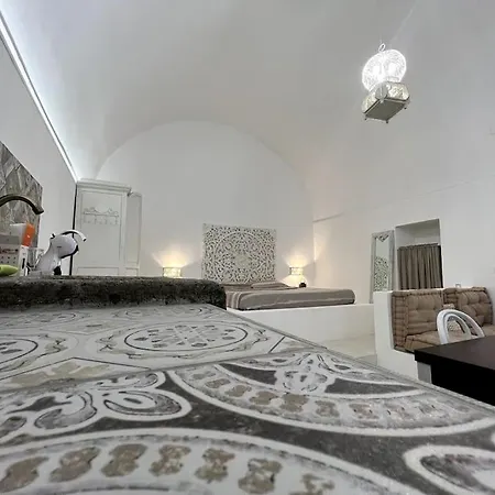Tufo House